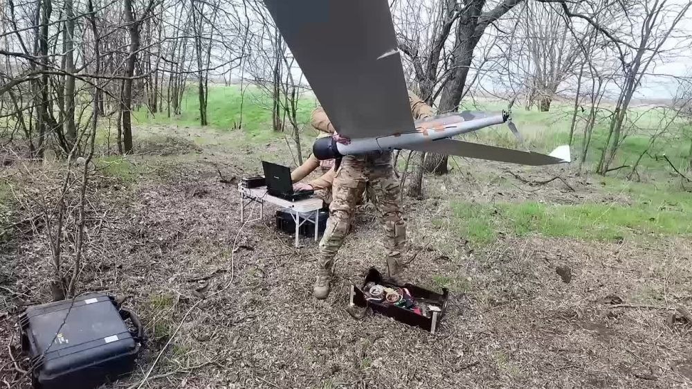 Расчёт разведывательного БпЛА «Zala» российских десантников обнаружил гаубицу иностранного производства и скорректировал ее поражение «Ланцетами»