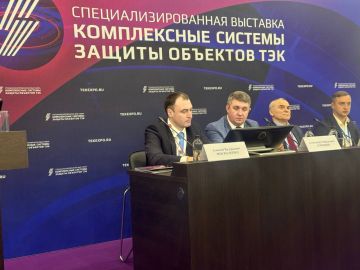 Министр энергетики Запорожской области оценил инновационные решения для защиты ТЭК на выставке в Санкт-Петербурге