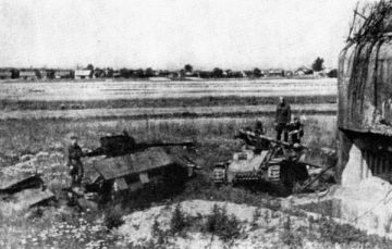 #100днейдоДняПобеды. 10 апреля в истории Великой Отечественной войны 1942 год: В ходе Демянской операции войска Северо-Западного фронта вели тяжёлые бои, отражая атаки противника