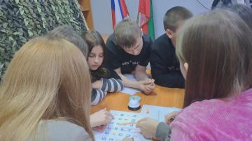 Представители Движения первых с лёгкостью справились с викториной, посвящённой Дню космонавтики
