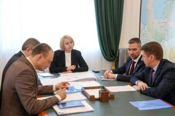Ирина Гехт: Провели совещание по авиавертолетному сообщению в регионе