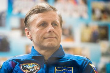 В День космонавтики летчик-космонавт Андрей Борисенко в интервью Запорожскому агентству новостей ответил на простые вопросы о космосе, собранные активистами молодежных организаций: