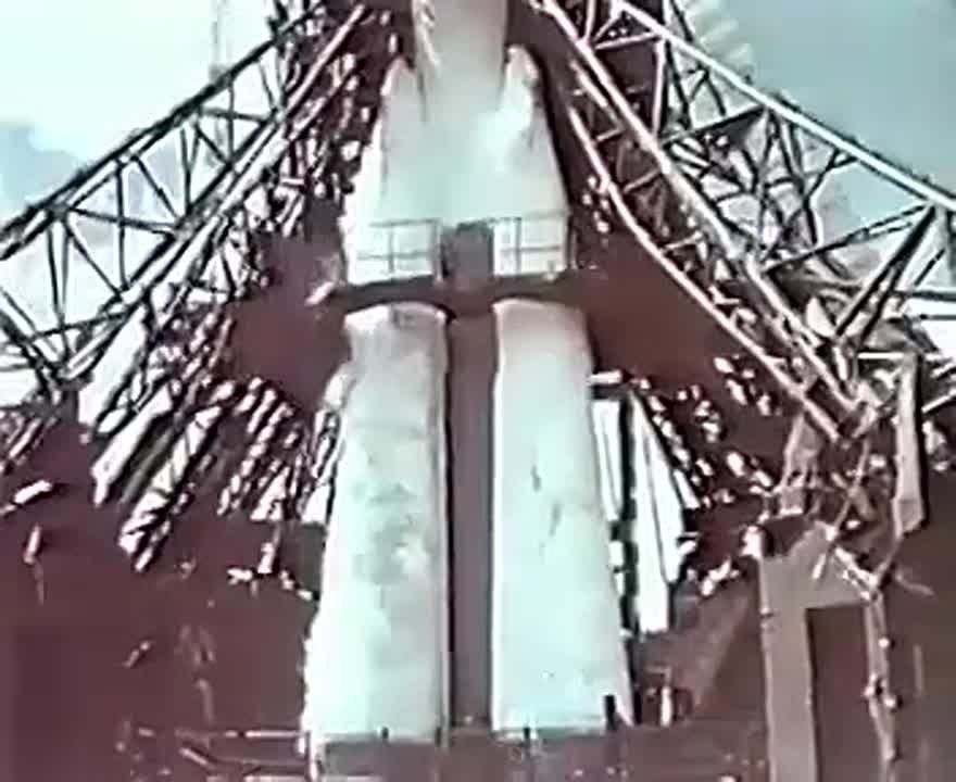 ������ �������: 12 ������ 1961 � ������ � ���� ���� �������� � ������, ������������� ����� ��������� �� ��������� ����������� ������� �������