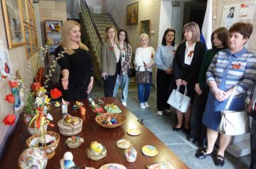 В Токмакском краеведческом музее открылась выставка «Пасхальный сувенир»