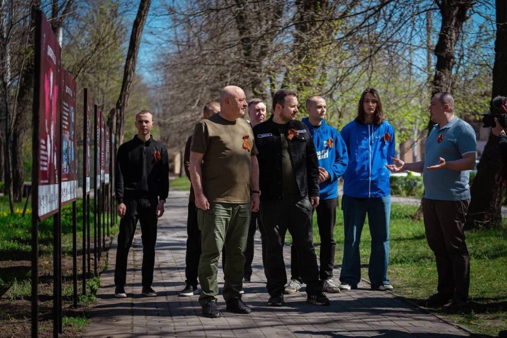 Фотовыставка к «Диктанту Победы» открылась в Мелитопольском парке имени Горького