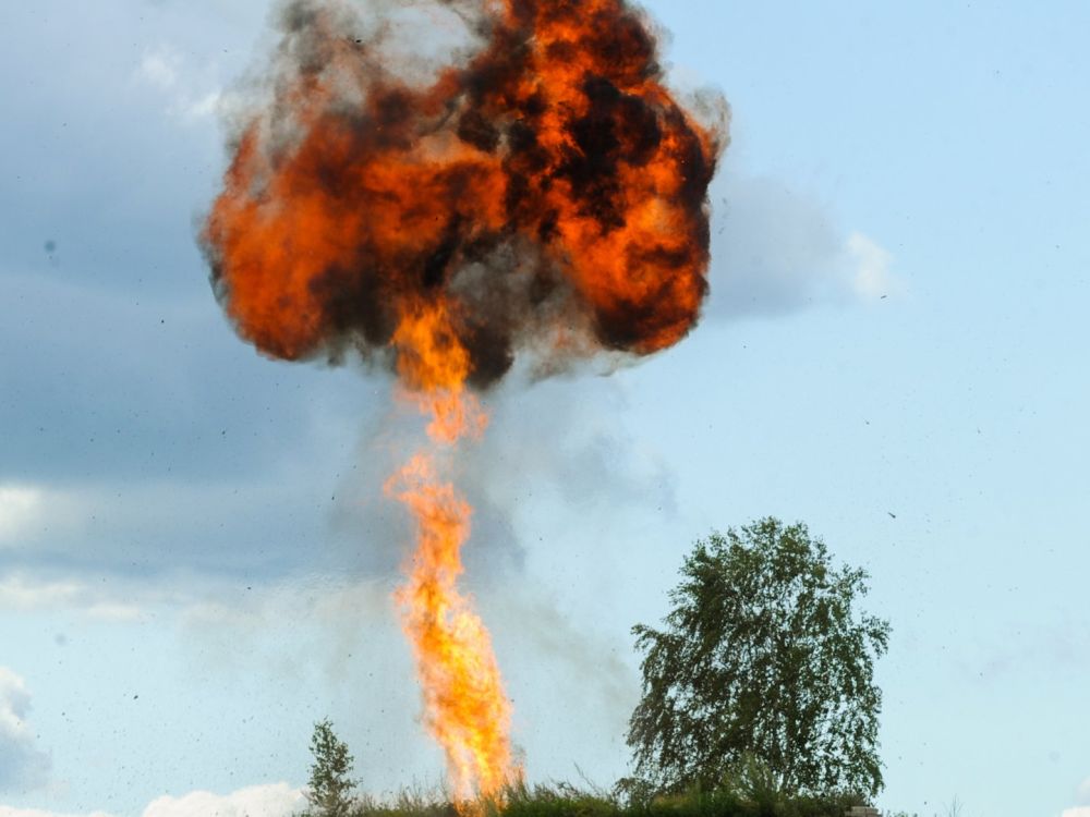 ВС РФ уничтожили цеха по производству взрывчатки в Запорожской области. Видео