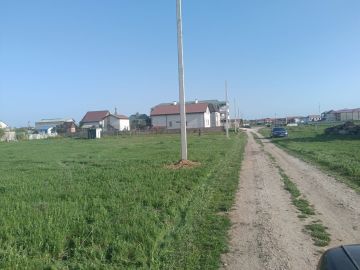 В Кирилловке установили электрические столбы