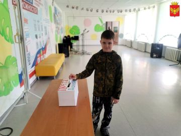 Четверг, 24 апреля, в ГБУ ОО ЗО "СОШ №1" в рамках Недели психологии  был объявлен Днем взаимопонимания! В стенах учебного учреждения прошла акция «Почта доверия», которая  предоставила учащимся возможность анонимно...