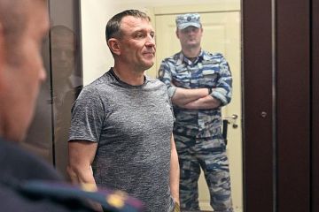Экс-командующий 58-й армией Попов стал вторым генералом, лишенным звания