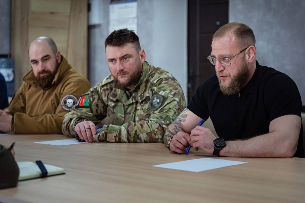 Антон Тицкий: Во время встречи с Михаилом Маваши в ходе его недавнего рабочего визита в Запорожскую область обсудили открытие ячейки Всероссийского объединения «Северный человек» в нашем регионе
