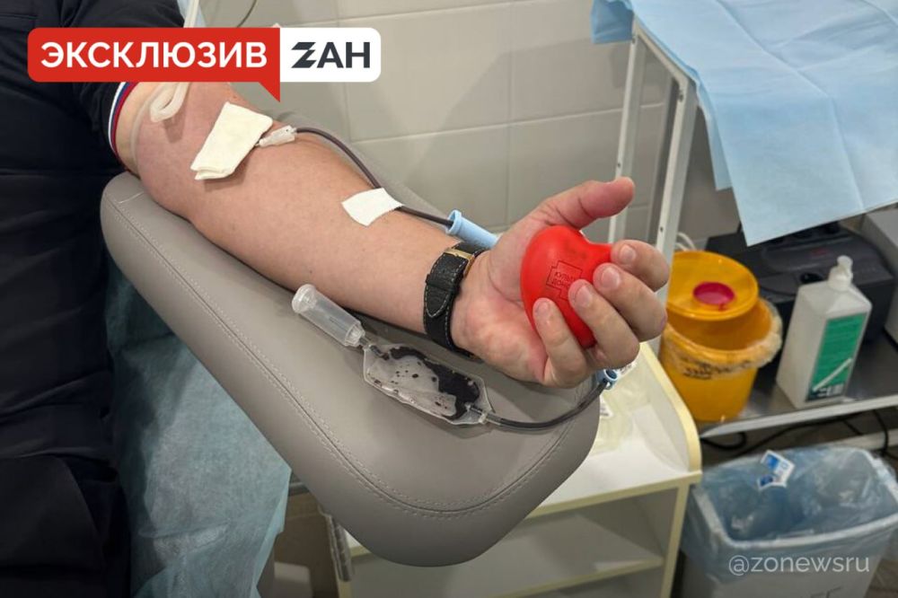 Сотрудники Запорожской АЭС приняли участие в акции по сдаче крови в Энергодаре