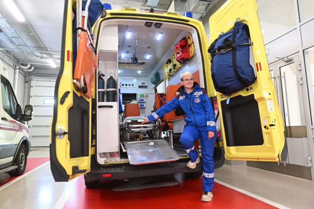 Правительство России в 2020 году учредило новый профессиональный праздник - День работника скорой помощи