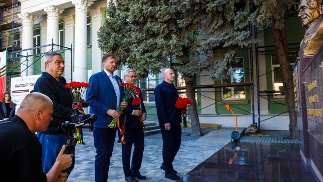 � ���������� 80-����� ������ � ������� ������������� ����� ������� ���������� ���������� � ���������� ����������� �������