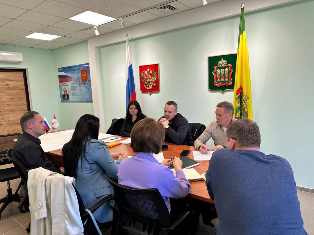 На площадке представительства Пензенской области провели рабочую встречу представителей Министерства финансов Запорожской области с главами Токмакского и Пологовского муниципальных образований