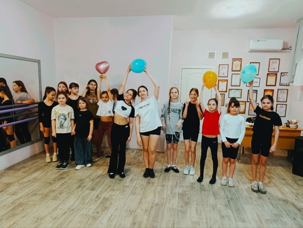 29 ������ � ������������ ������ ��������� ���� �� "���" ����� "������" ������ ���������, ����������� ���������� ��� �����, ������� ����������� �������� 29 ������, ������� � 1982 ����