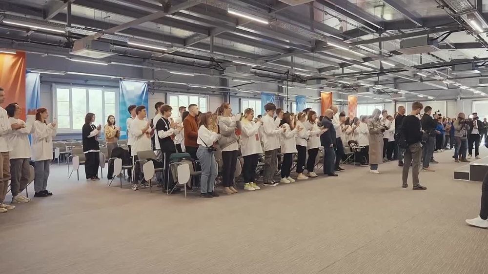 Дмитрий Чернышенко завершил всероссийскую экологическую акцию на базе Центра созидания «Маяк» в Бердянске