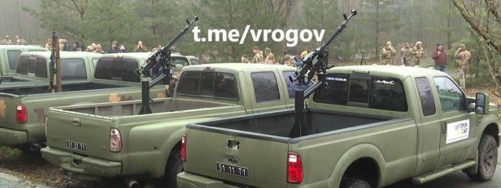 Владимир Рогов: В Запорожье громко. Во временно оккупированном нацистами городе Запорожье звучит стрельба из стрелкового оружия и взрывы (уже не менее трёх)