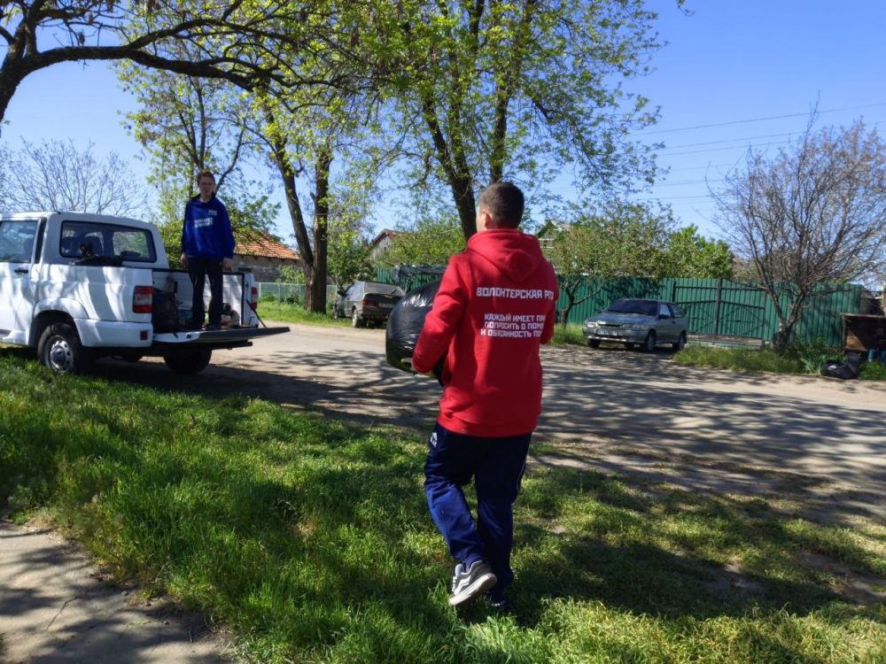 Активисты Пензенской области благоустроили братскую могилу летчиков воинских частей восьмой воздушной армии