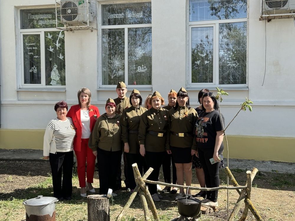 В рамках празднования 80 – летия Победы советского народа в Великой Отечественной войне 7 мая в Акимовской модельной библиотеке состоялась акция "Солдатская каша»