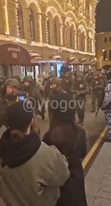Владимир Рогов: Вот так столица нашей Родины Город-Герой Москва чествует русских богатырей, прибывших с СВО для участия в Параде Победы!