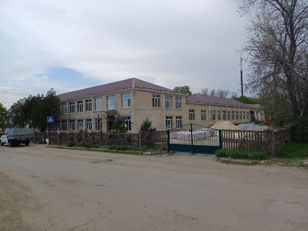 В школе №12 города Токмак начинается ремонт фасада