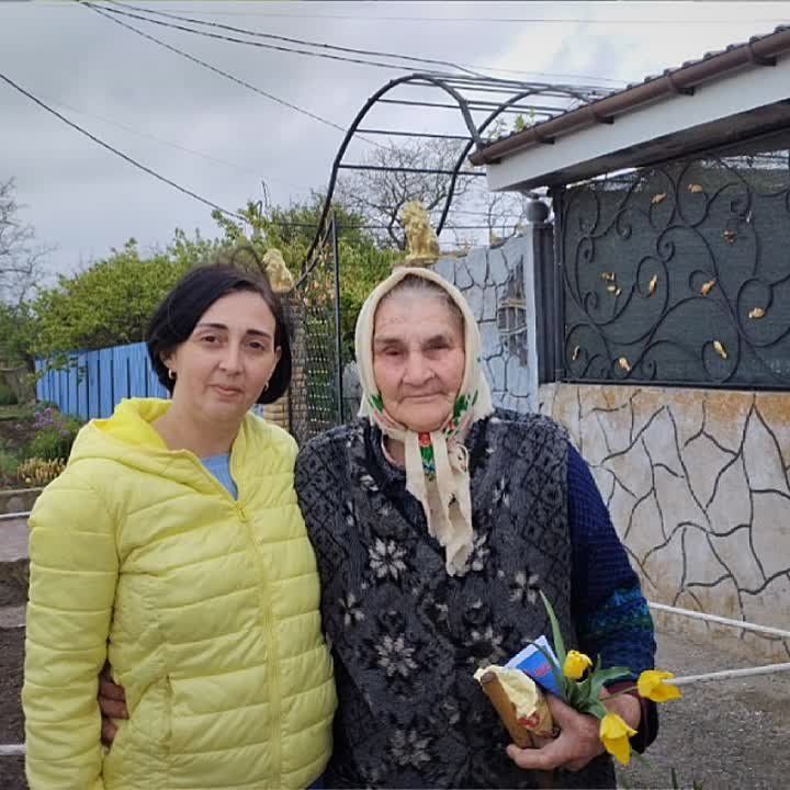 В рамках празднования главного праздника весны – 80-летия Великой Победы Владимировская сельская библиотека с учащимися ГБУ ОО ЗО "Владимировская школа-детский сад N10" навестили детей Великой Отечественной войны