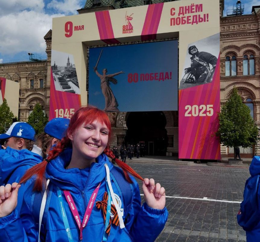 Личное прикосновение к истории: волонтёр из Запорожской области стала «Проводником Победы» на Параде Победы в Москве
