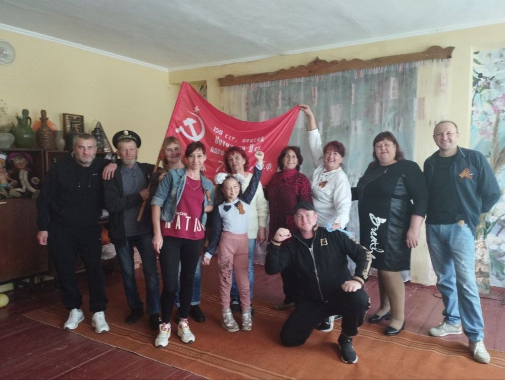 Давыдовский СДК поздравляет всех с праздником Днём Великой Победы!!!! Ура!