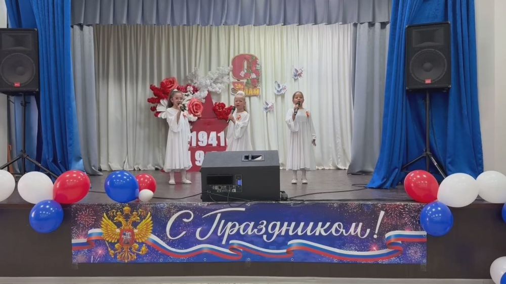 "День Победы наступает" - (слова: Артём Волосников, музыка и аранжировка: Елена Обухова)