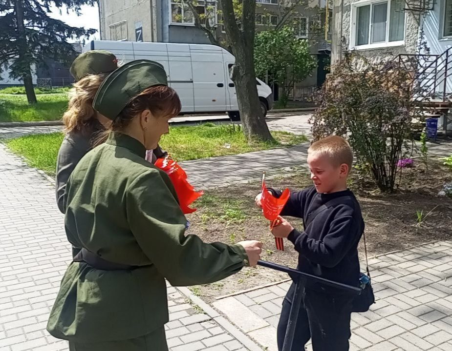 Единороссы Васильевского МО , депутаты и партийцы, приняли участие в акции «Георгиевская лента»