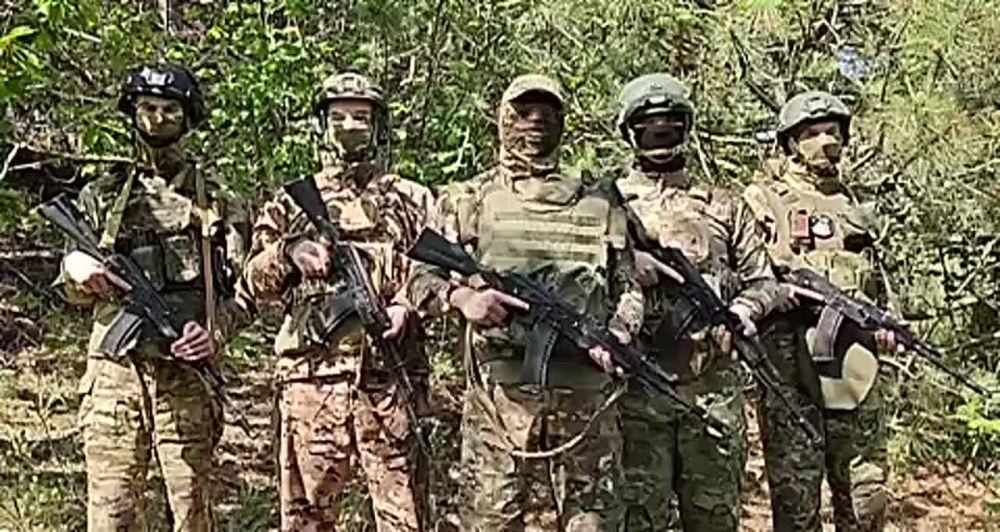 Бойцы 58 армии с Запорожского направления передают ветеранам поздравления с Днём Победы