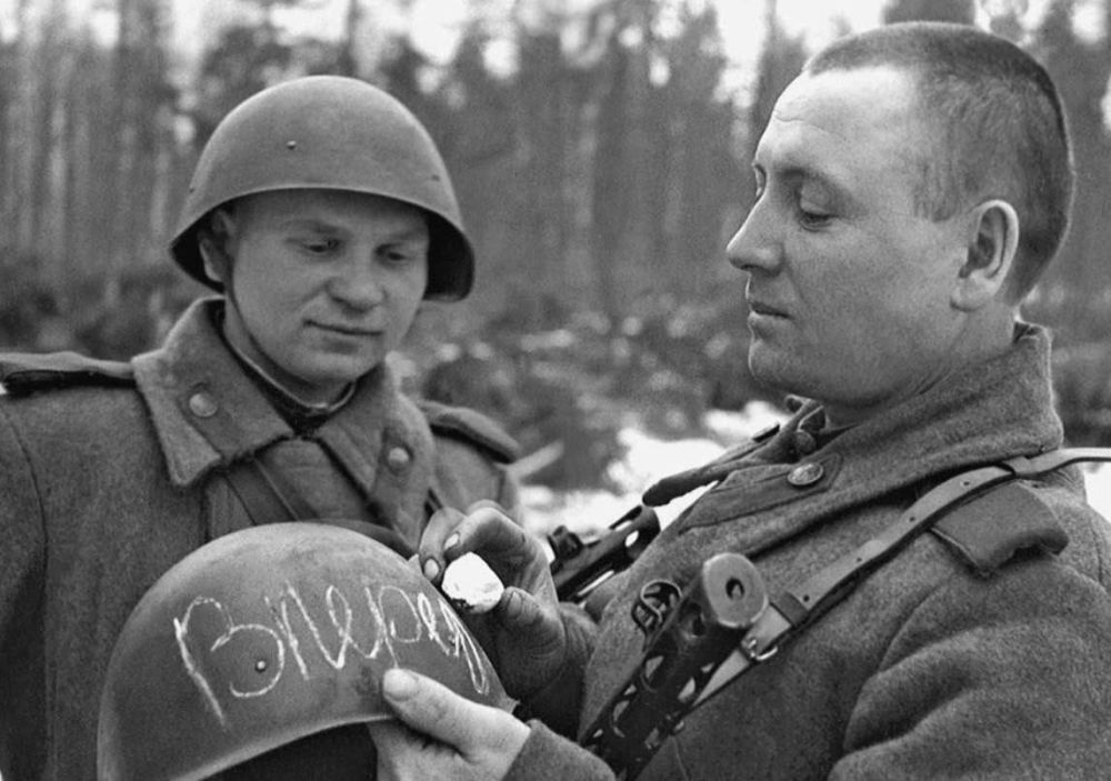 Оружие Победы: шлем СШ-40. СШ-40 — легендарный советский шлем, ставший символом мужества и защиты солдат Великой Отечественной войны