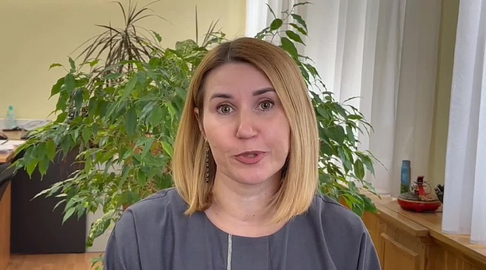 С Днем Победы жителей Акимовского округа Запорожской области поздравила министр культуры Ярославской области Ирина Ширшова