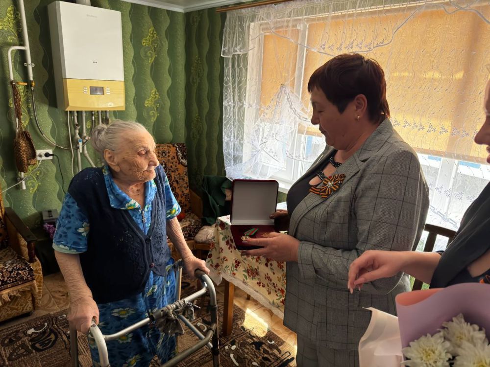 Жительница с. Гирсовка награждена медалью ордена "За заслуги перед Запорожской областью"