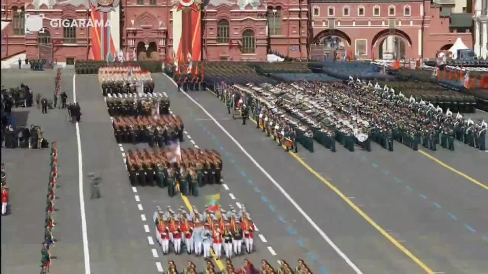 Владимир Рогов: Парад Победы в Москве с необычного ракурса