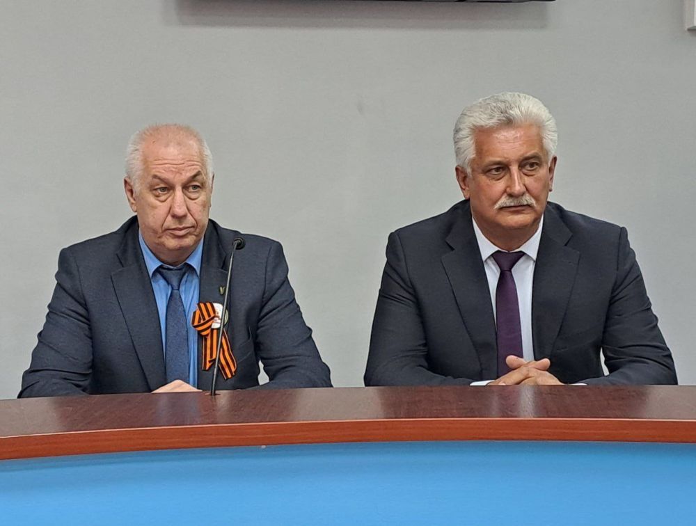 Бердянский горсовет досрочно прекратил полномочия Главы Бердянска в связи с отставкой по собственному желанию