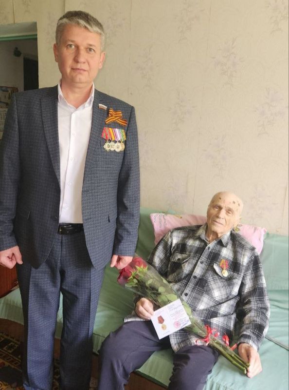 Депутат Законодательного Собрания Запорожской области вручил ветеранам юбилейные медали