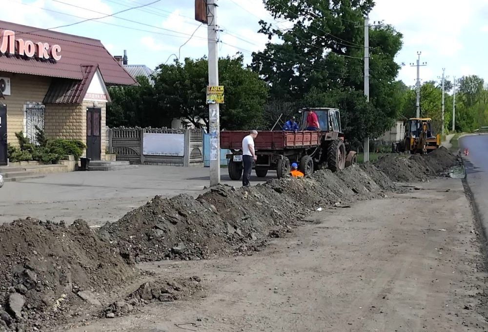 В Токмаке проведен ремонт аварийного участка городского водопровода