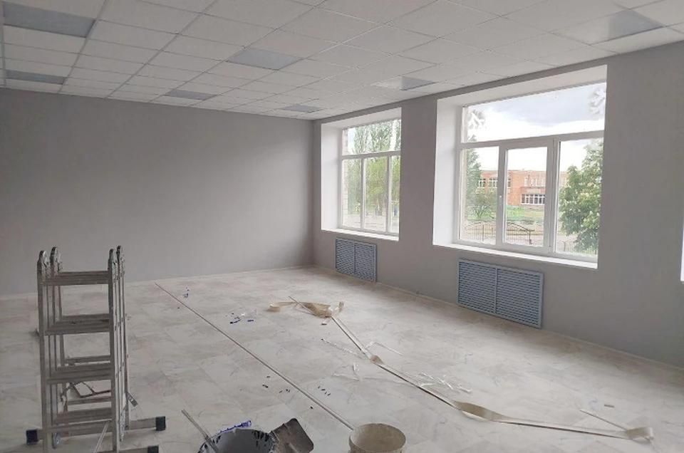 В Малой Белозерке заканчивается ремонт класса русского языка и литературы