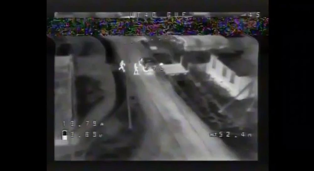 Операторы дронов группировки «Днепр» успешно ликвидировали трех боевиков ВСУ и уничтожили автотранспорт противника