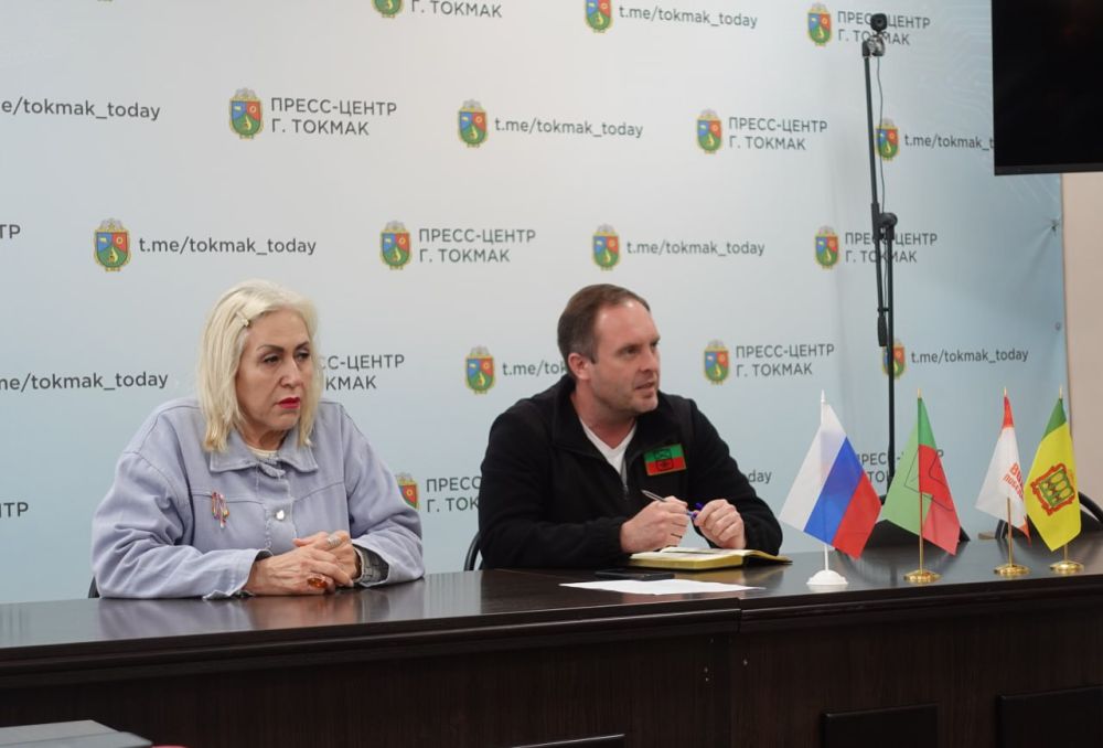 Глава Токмакского муниципального округа Александр Калмыков провел рабочую встречу с представителями местного бизнеса