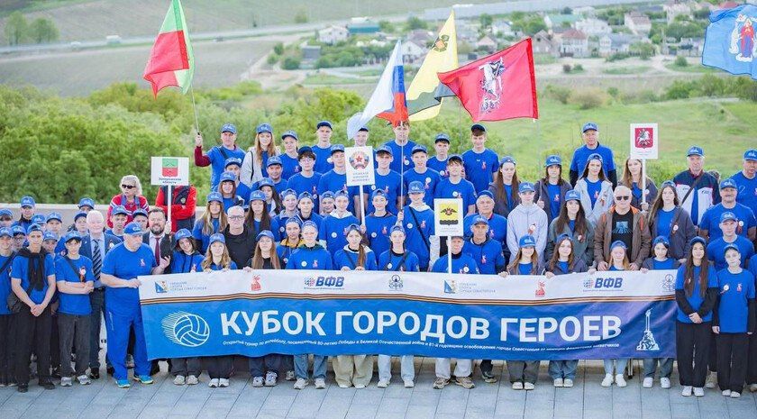 Сборная Запорожской области по волейболу уехала в Севастополь на «Кубок Городов-Героев»