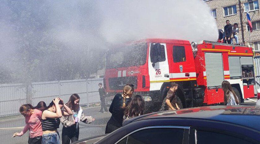 Бердянские школьники побывали на экскурсии в пожарной части