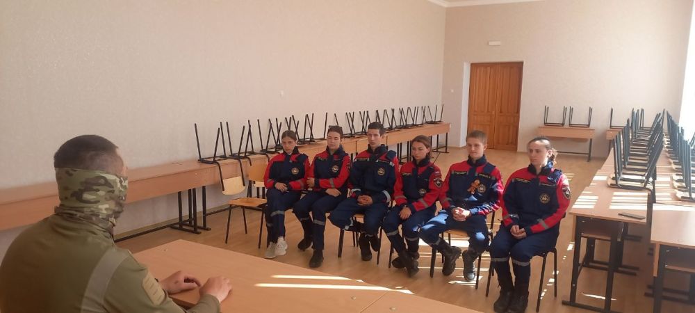 Для добровольцев Бердянского местного отделения ВСКС прошла ознакомительная лекция по саперному делу