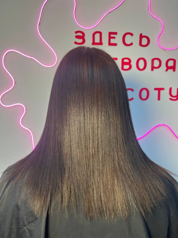 Добрый день!. Меня зовут София, я сертифицированный мастер по реконструкции волос