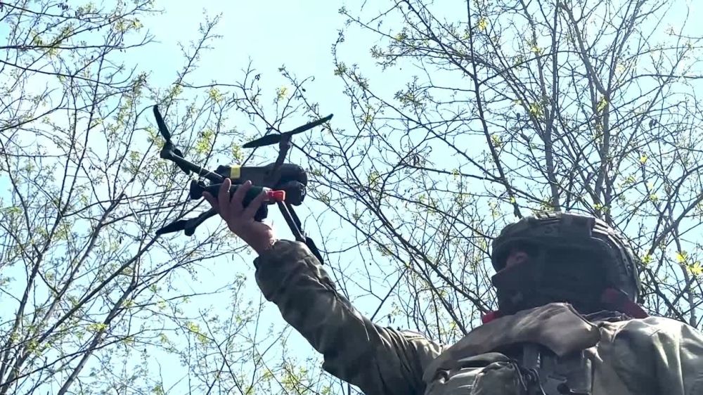 Дроноводы группировки войск «Днепр» сожгли танк ВСУ на Ореховском направлении в Запорожской области