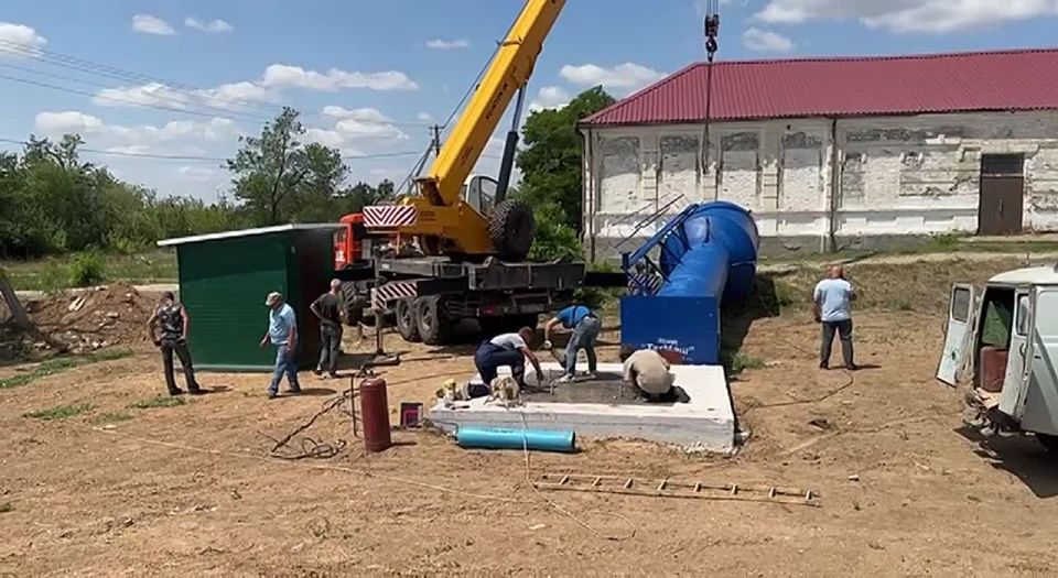Новое водоснабжение в селе Ботиево, водонапорная башня установлена