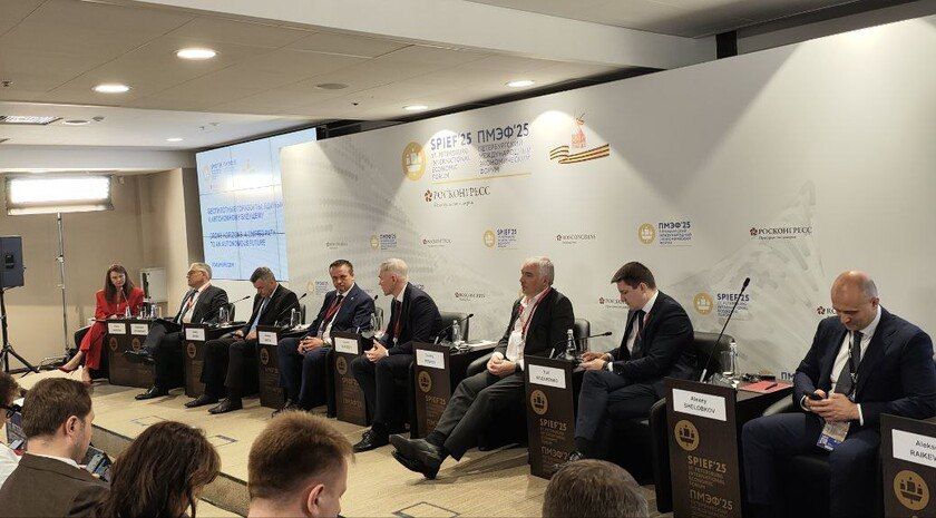 Дмитрий Песков: беспилотные системы РФ развиваются в 10 раз быстрее наземных и водных