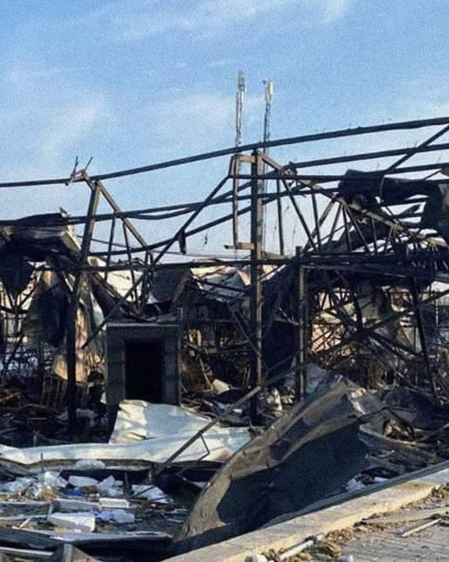 Новая Почта в Коммунарском районе (Космос) города Запорожье вышла из чата полностью