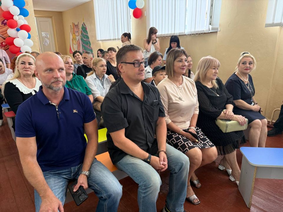Прощай, девятый класс!. В Акимовском округе состоялись торжественные мероприятия вручения аттестатов учащимся 9-х классов